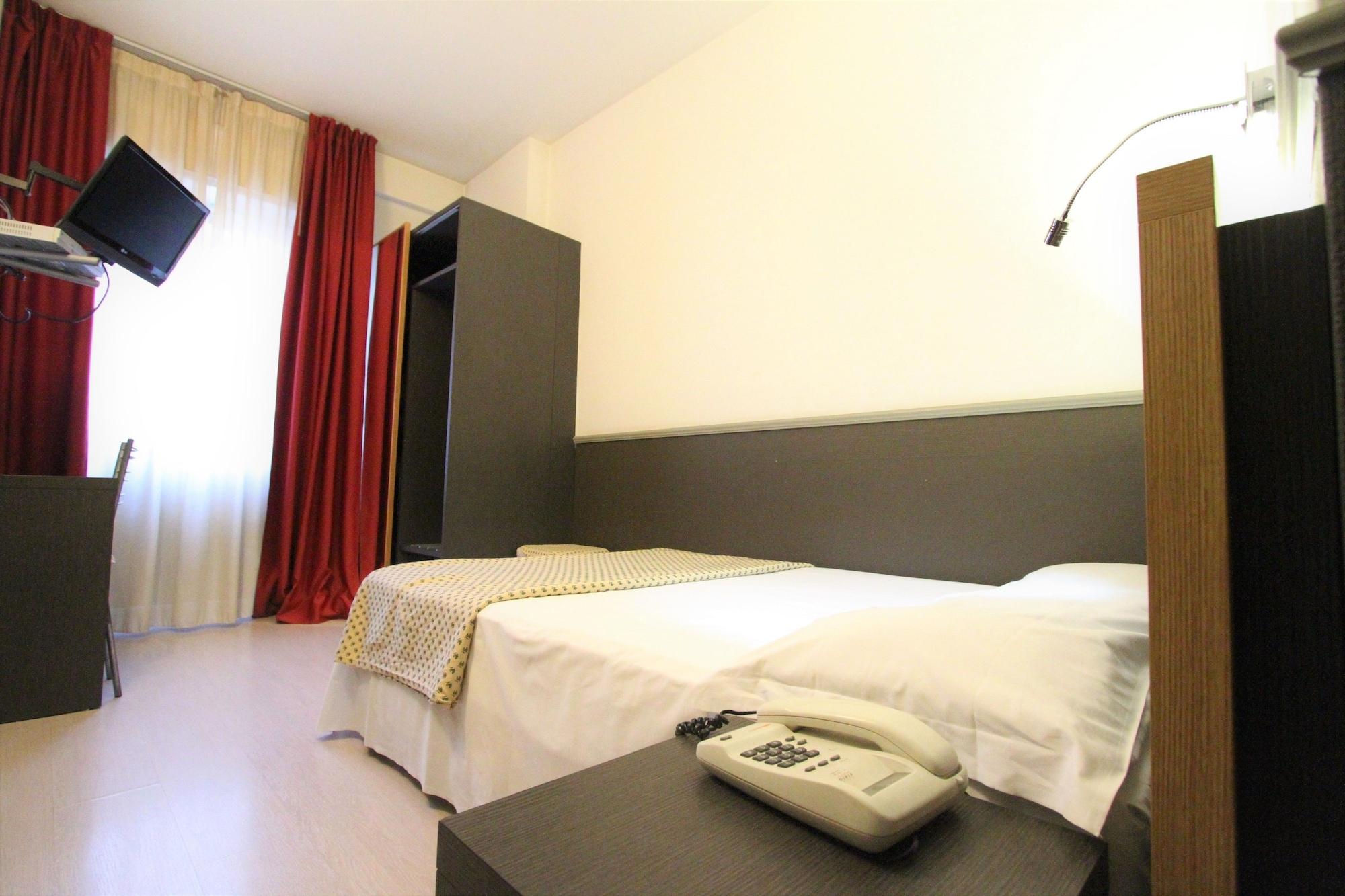 Hotel Corallo Milan Exterior photo