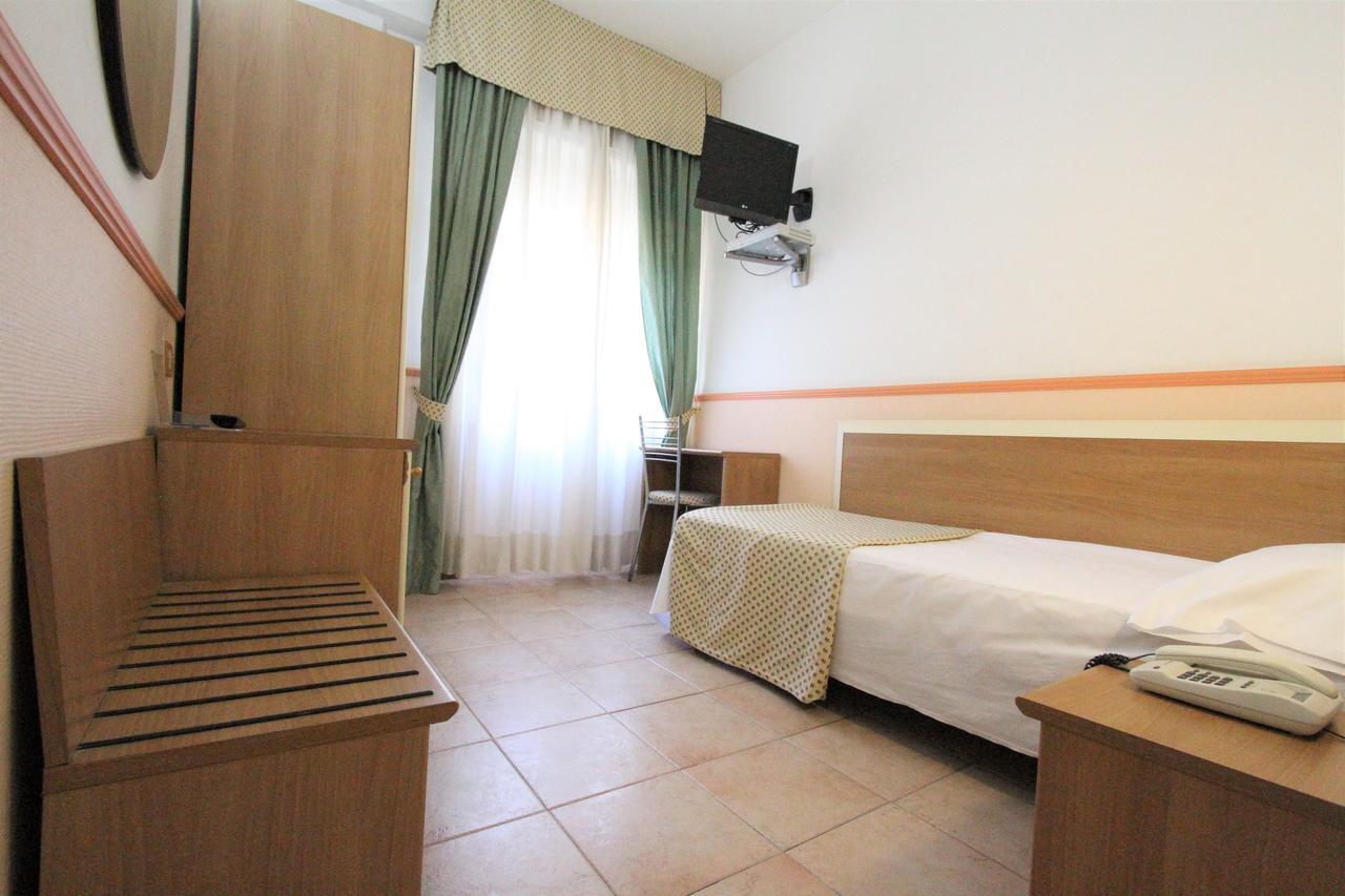 Hotel Corallo Milan Exterior photo