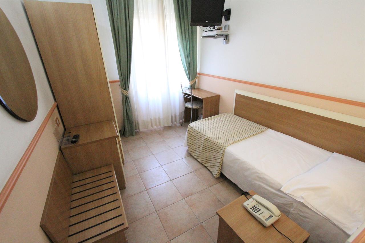 Hotel Corallo Milan Exterior photo