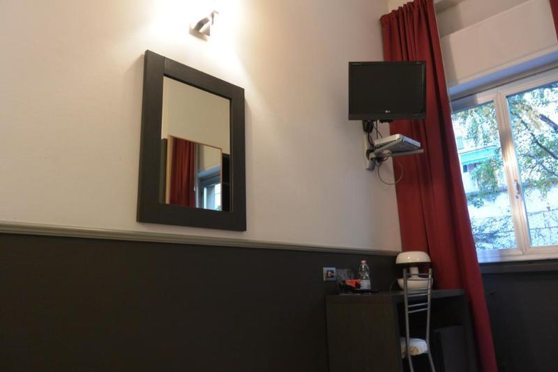 Hotel Corallo Milan Exterior photo