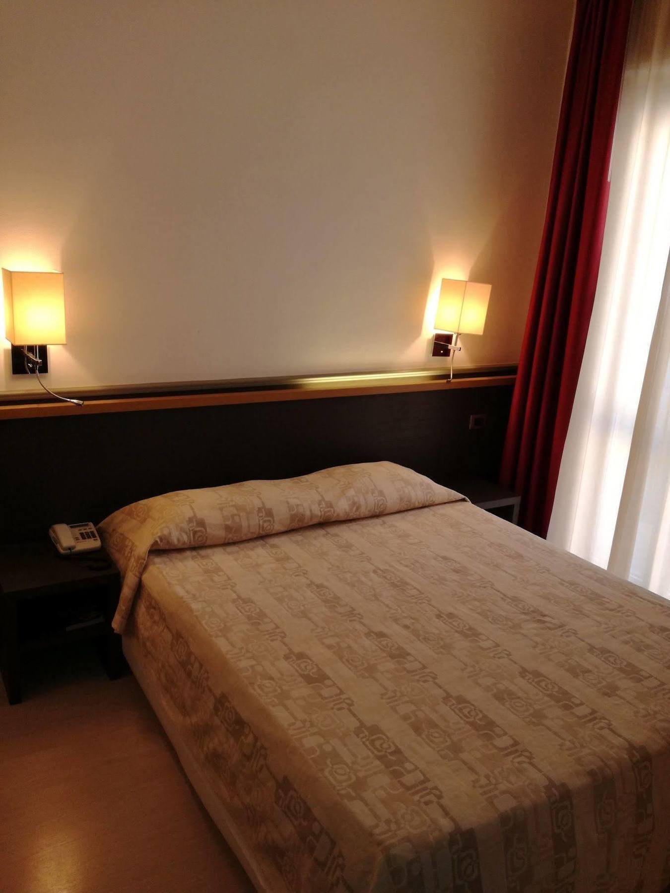 Hotel Corallo Milan Exterior photo