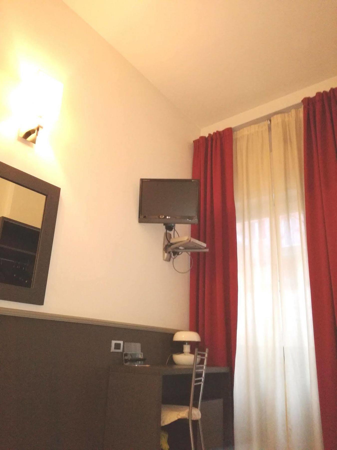 Hotel Corallo Milan Exterior photo