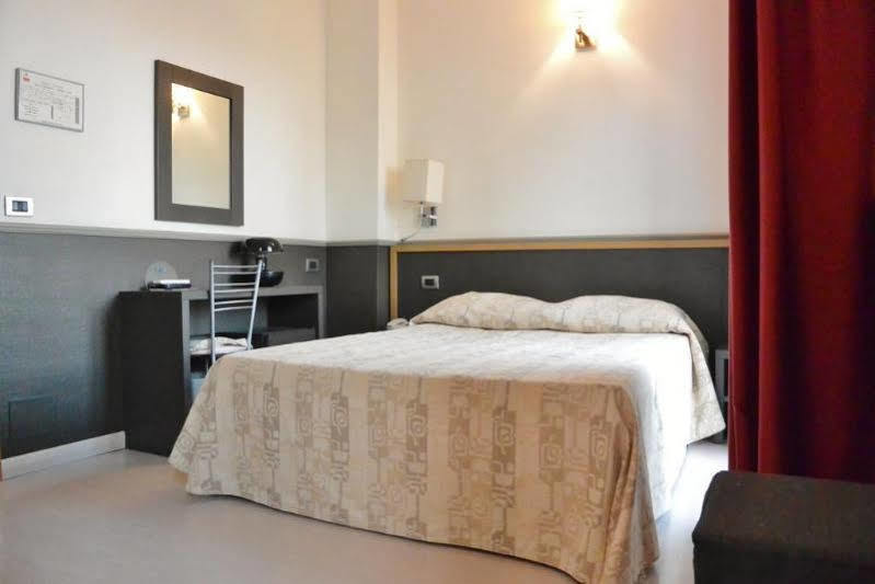 Hotel Corallo Milan Exterior photo