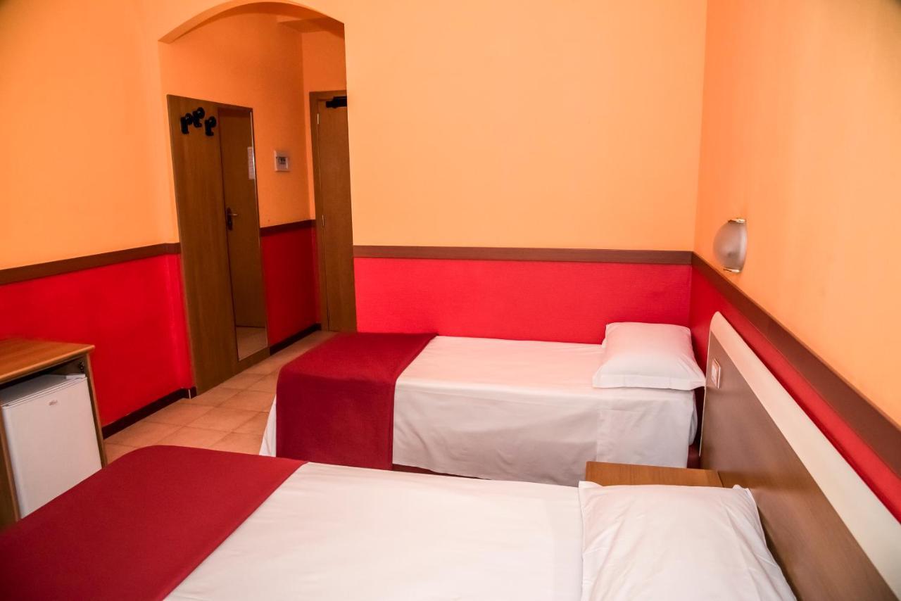 Hotel Corallo Milan Exterior photo