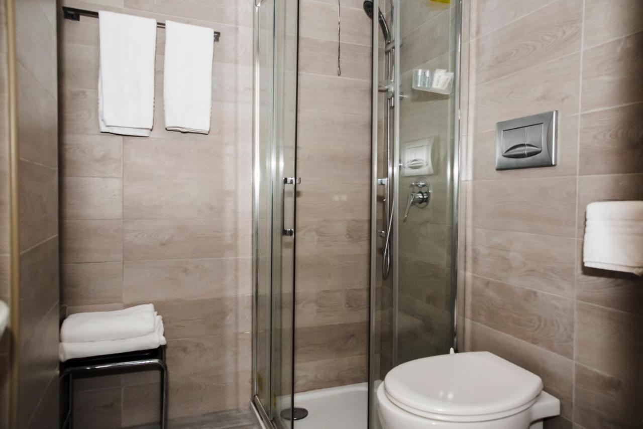 Hotel Corallo Milan Exterior photo