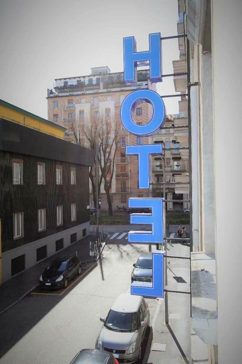 Hotel Corallo Milan Exterior photo
